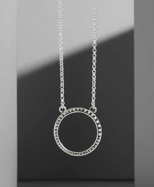 Collar Cadenita Un Circulo Punteado