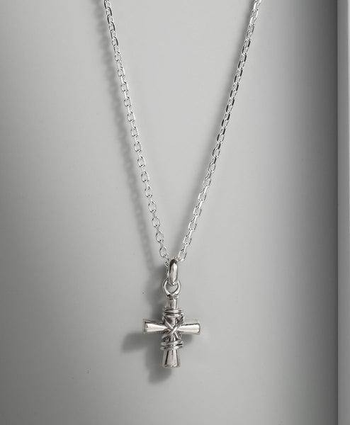 Collar Cadena Cruz Ochi Grande