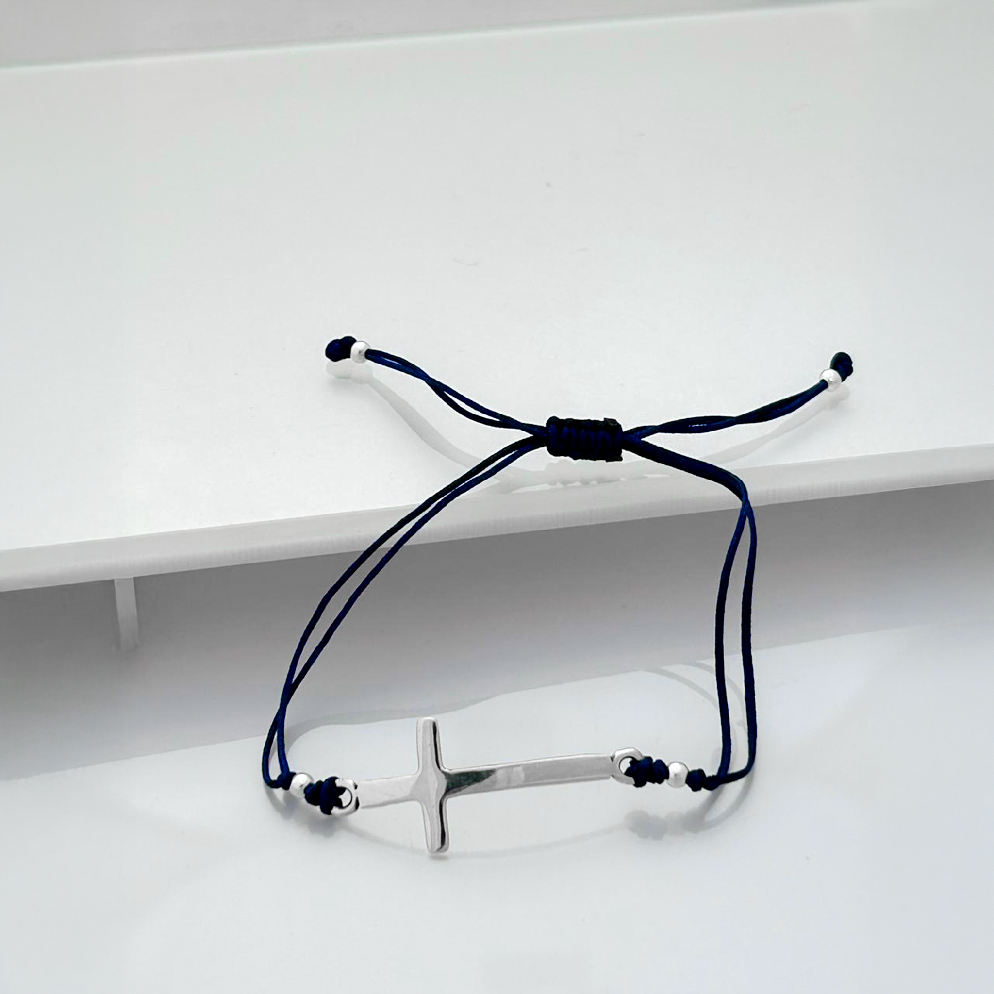Pulsera Hilo Cruz