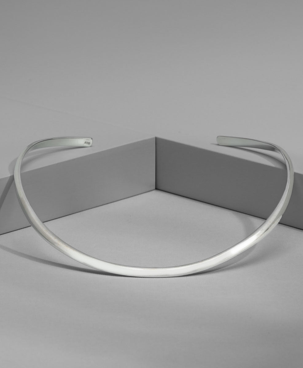 Collar Aro Plano Curvo