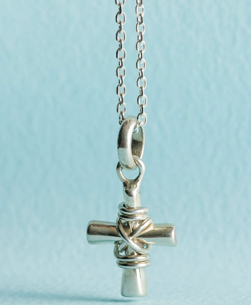 Cadena Con Cruz Ochi Grande - Joyería Mili Blume