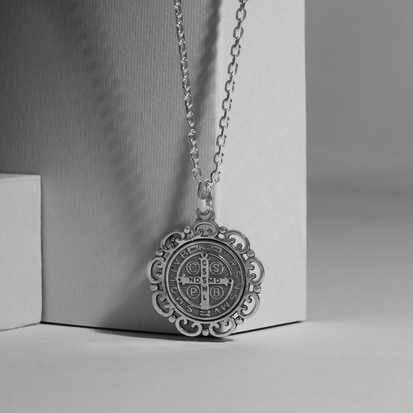 Collar Cadena San Benito Grande
