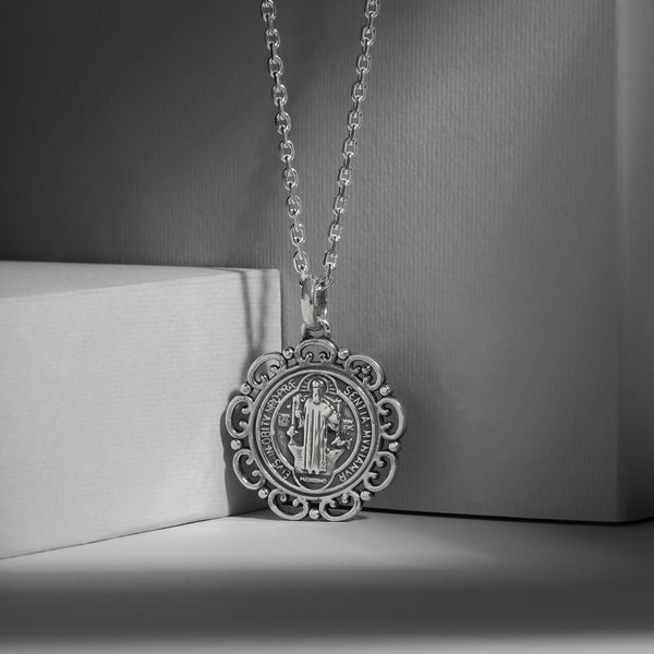 Collar Cadena San Benito Grande