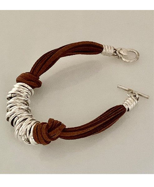 Pulsera Gamuza Argollas Dobles