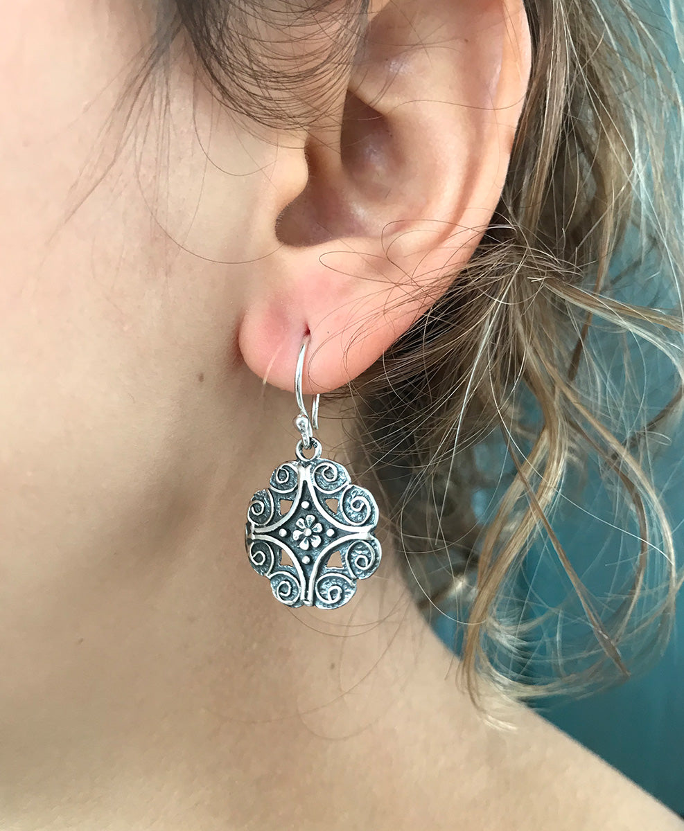 Arete Circulo Floreado Colgante II