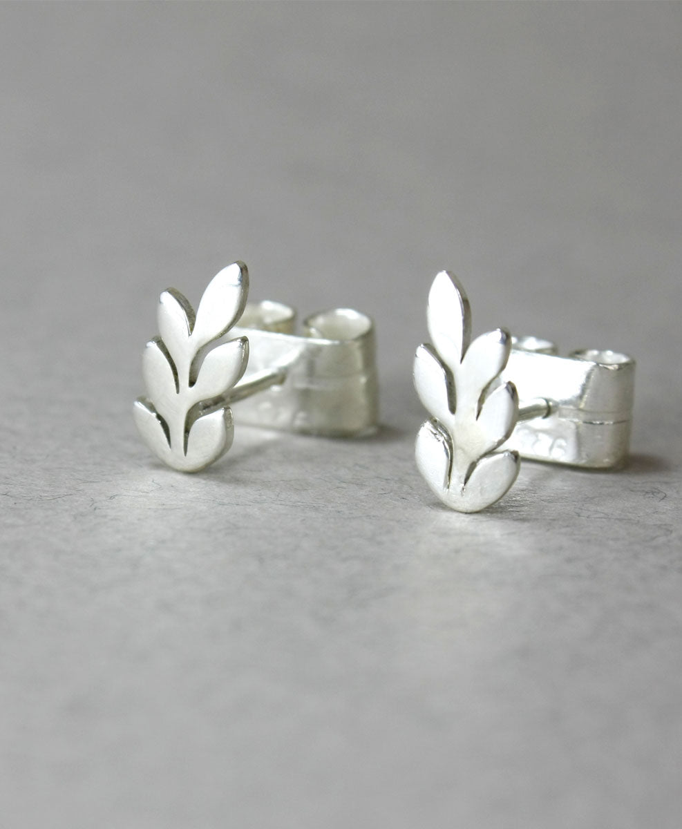 Arete Ramitas Chicas Fijas