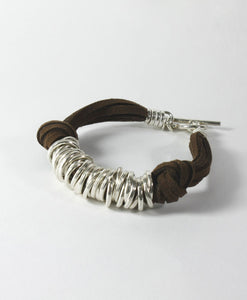 Gamuza Argollas Dobles - Joyería Mili Blume